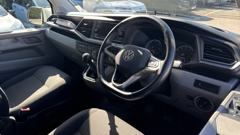 Volkswagen Transporter T32 Swb Diesel 2.0 TDI 110 Highline Kombi Van